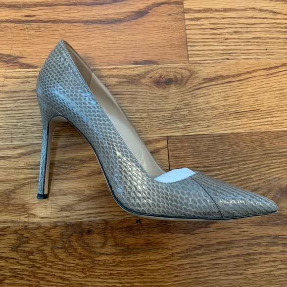 Manolo Blahnik BB105 Snakeskin Pump - Picture 5 of 16